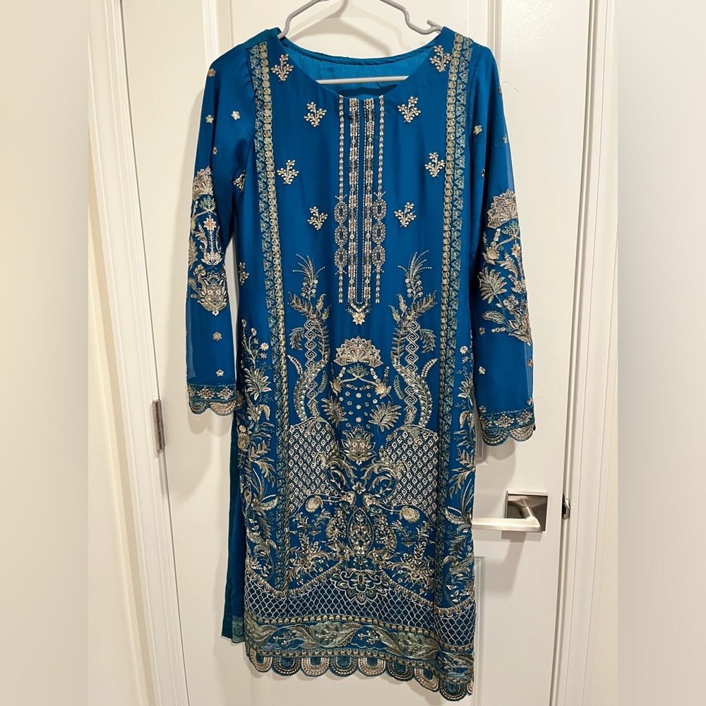 3 pc Pakistani outfit